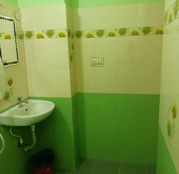 فندق Cosmic Holiday Inn