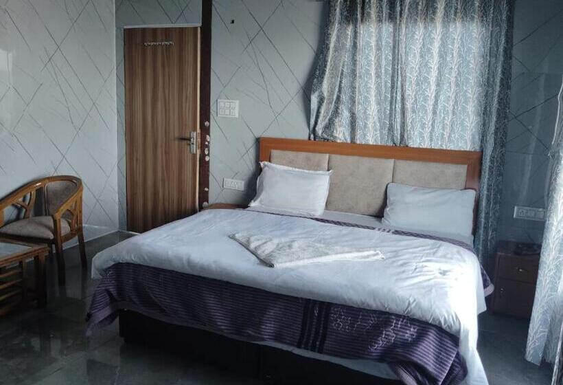 בית מלון כפרי Neilkanth