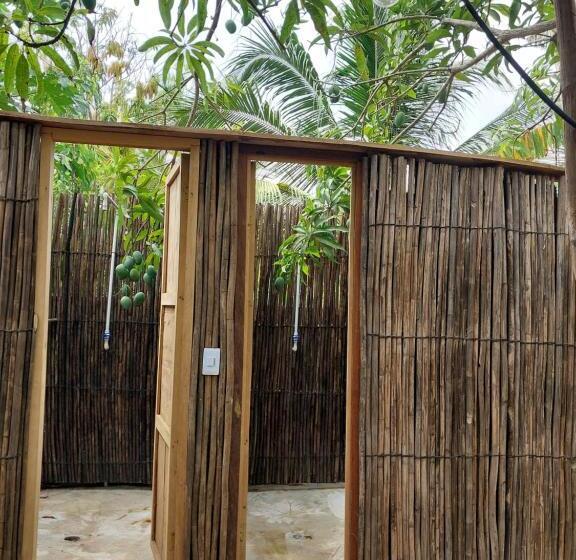 هتل Hostel Nugeku