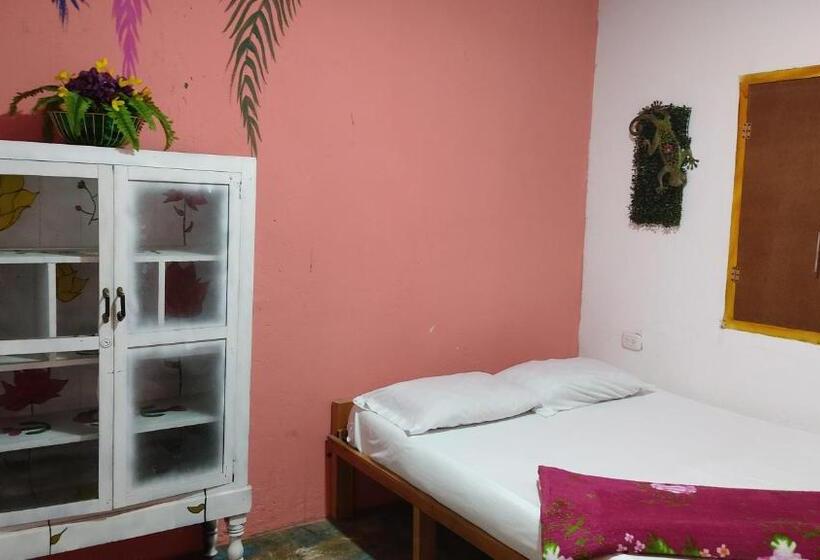 پانسیون Casa Gloria Hostal