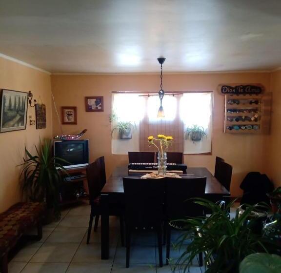 بنسيون Hostal Le Moon