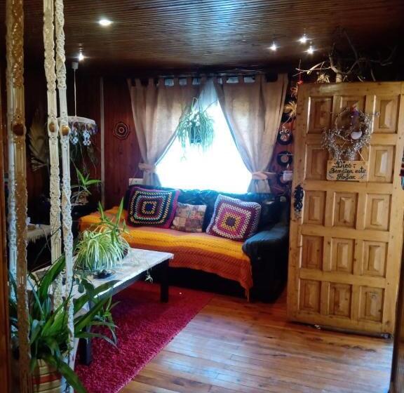 بنسيون Hostal Le Moon