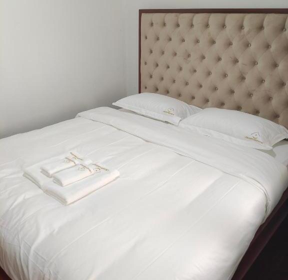 پانسیون Happy Hour