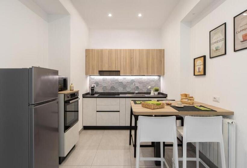 פנסיון Lucy’s House