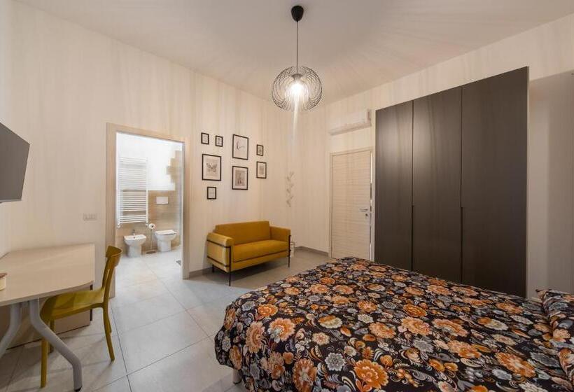 פנסיון Lucy’s House