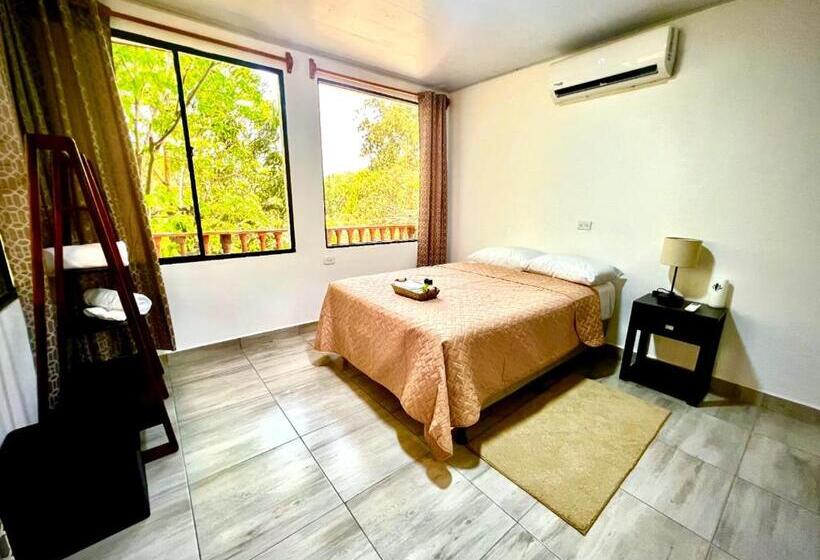 پانسیون Mayara Hostal