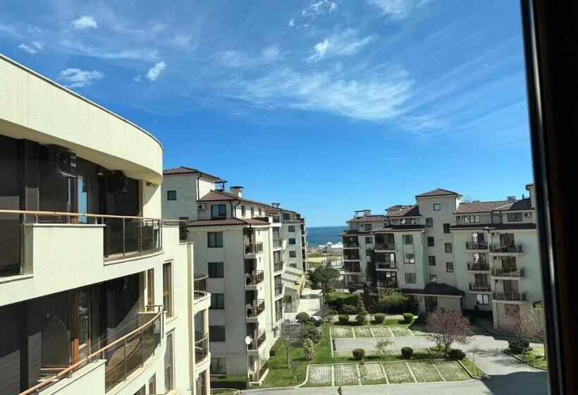 Sunshine Apartment