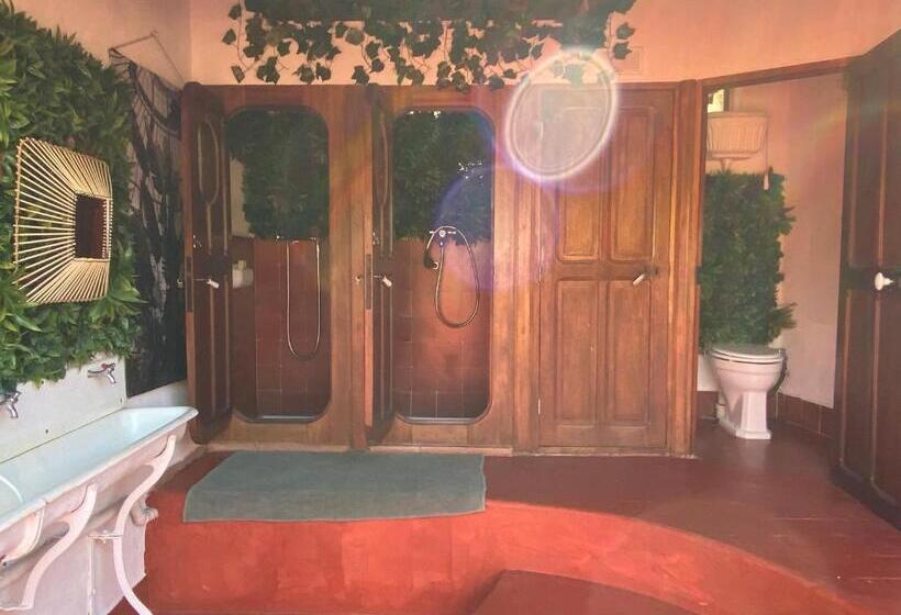 住宿加早餐  La Terrasse ,jaccuzi Et Entree Privee
