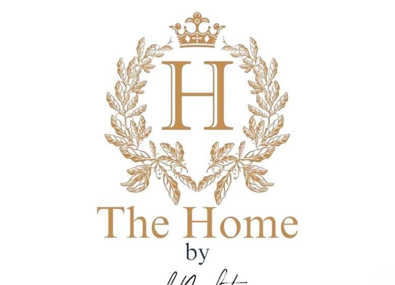 تختخواب و صبحانه The Home By An