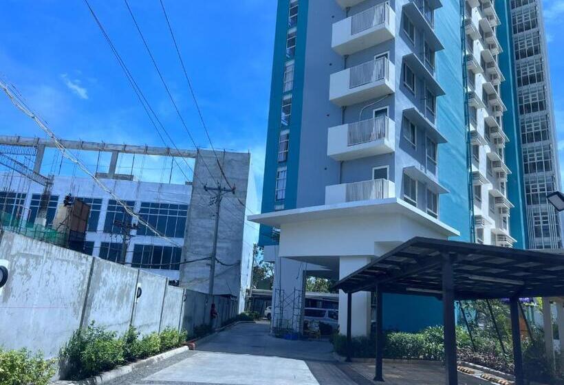 Comfy Unit With Fast Wifi Along Lacson St