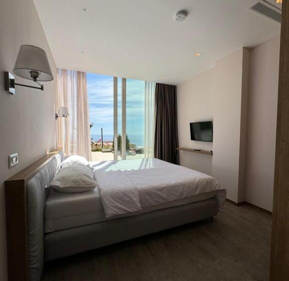 Green Condo Hotel Palase
