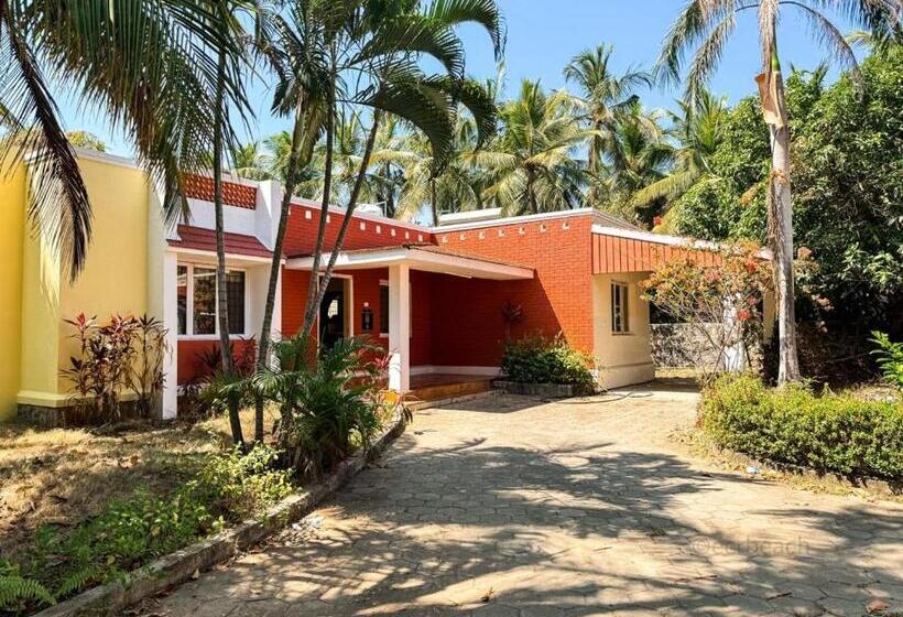 בית מלון כפרי Moonwalk Beach House