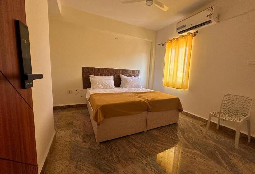 בית מלון כפרי Mps Sai Palace