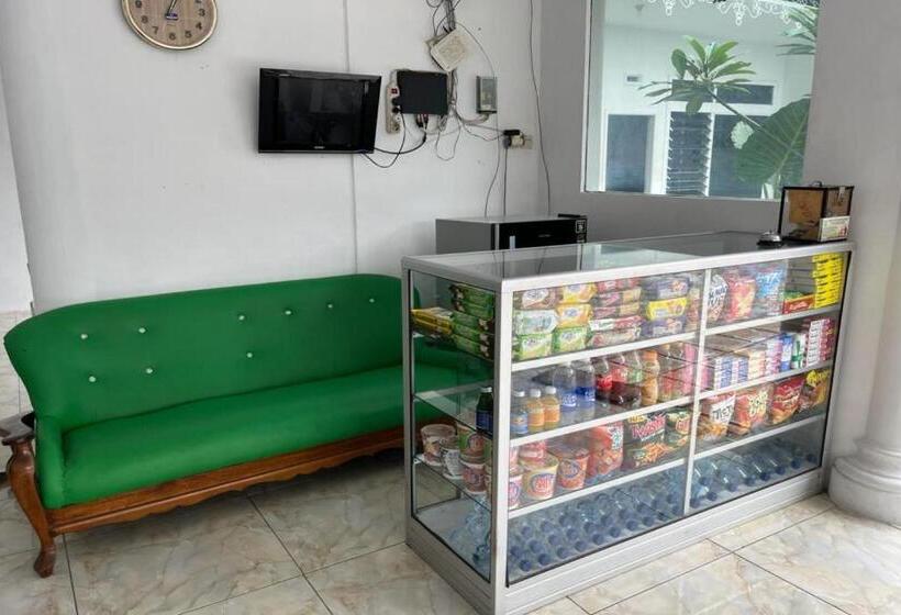 酒店 Oyo 93850 Njy House Syariah