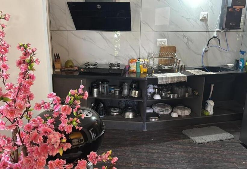 ホテル Raj Home Stay