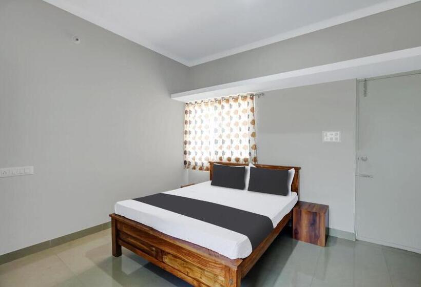 فندق Spot On Formula 1 Residency