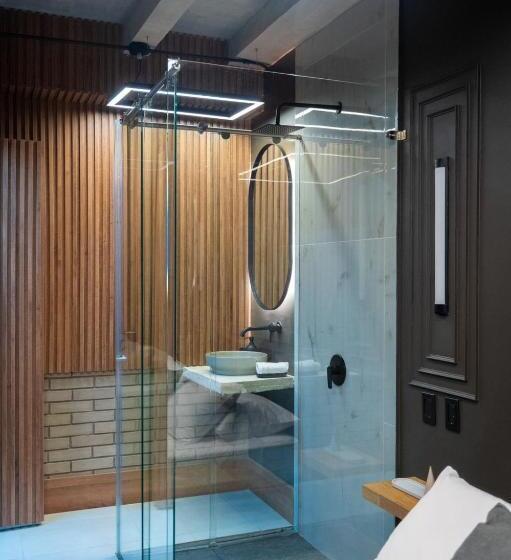 پانسیون Bindi