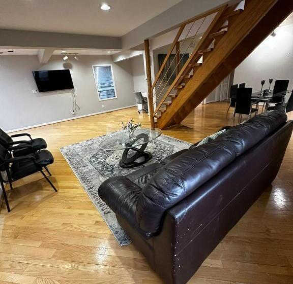 膳宿费 Executive Suite In A Victorian Style Bungalow P4b