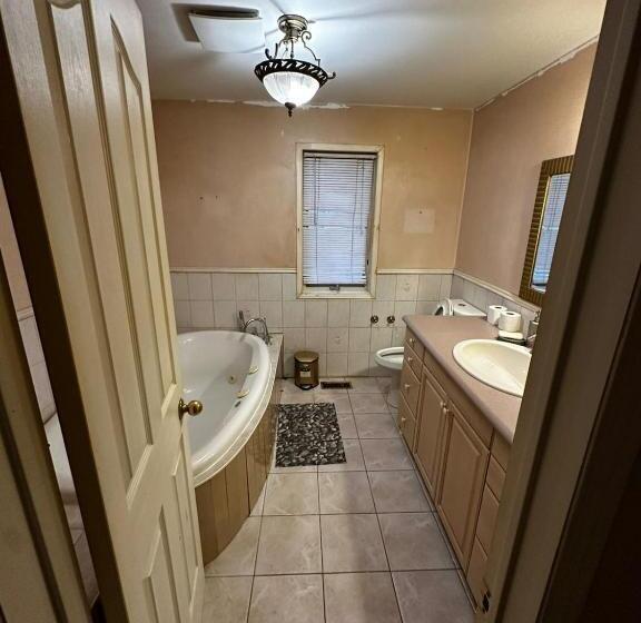 膳宿费 Executive Suite In A Victorian Style Bungalow P4b