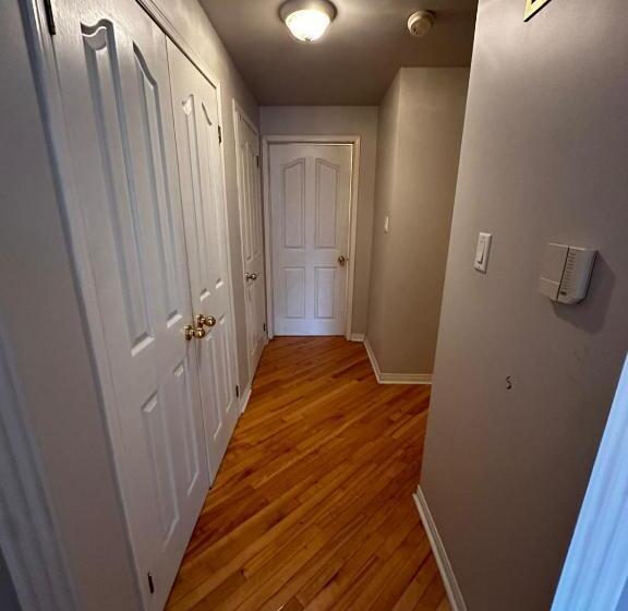 膳宿费 Executive Suite In A Victorian Style Bungalow P4b