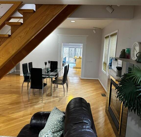 膳宿费 Presidential Suite At Woodstock Villa For 3 5 Members P4c