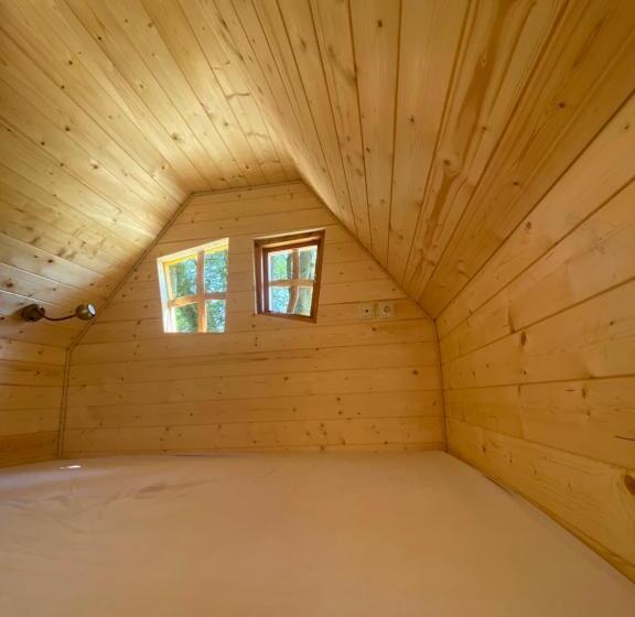 住宿加早餐  La Cabane Enchantée Des Eternelles
