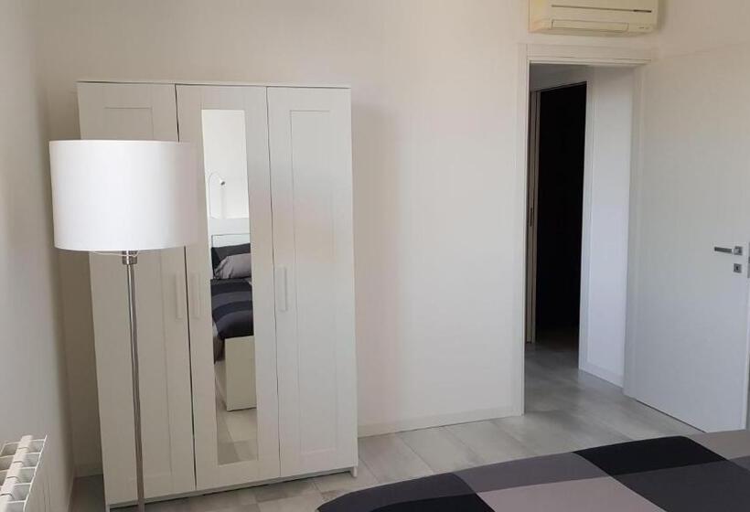 Black And White B&b Urgnano