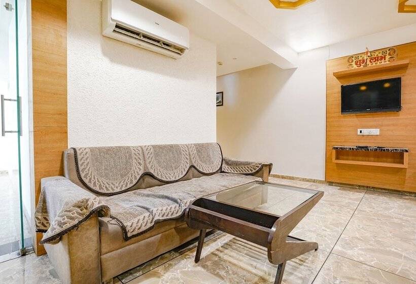Fabhotel Kingsway