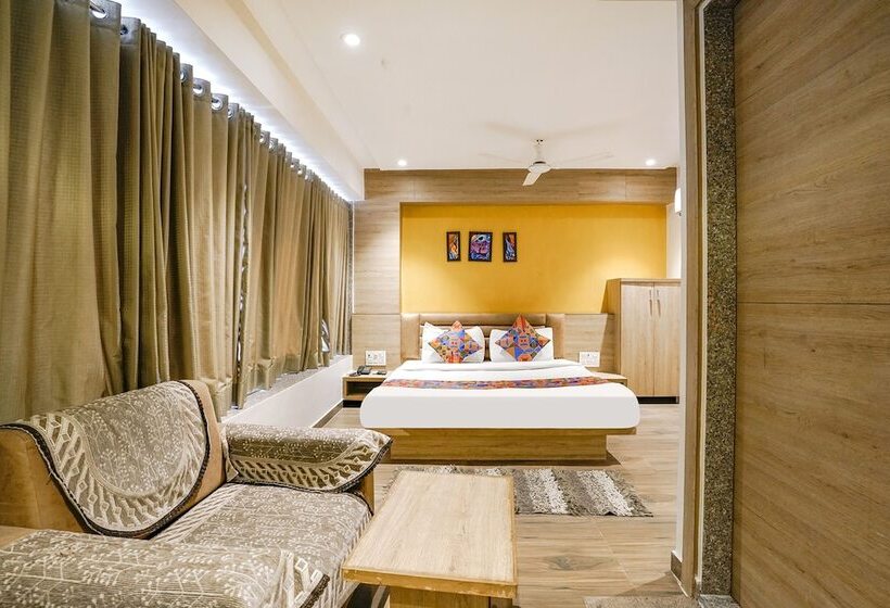 Fabhotel Kingsway