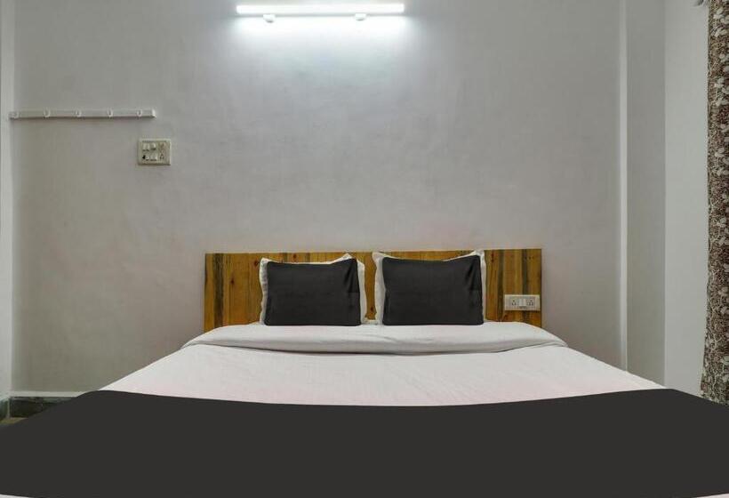 בית מלון כפרי Oyo Aai Bunglow