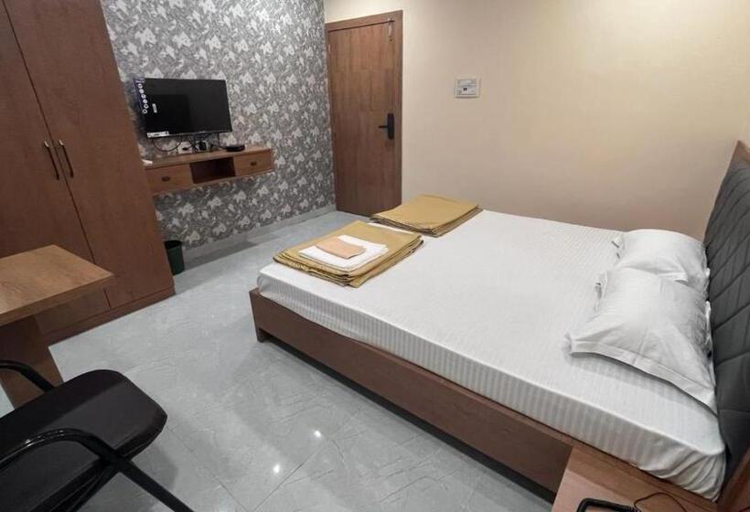 Отель Paradise Inn