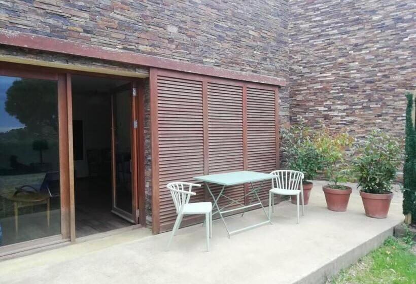 پانسیون Cap De Creus : Bungalow, Jardin Y Vista Al Mar