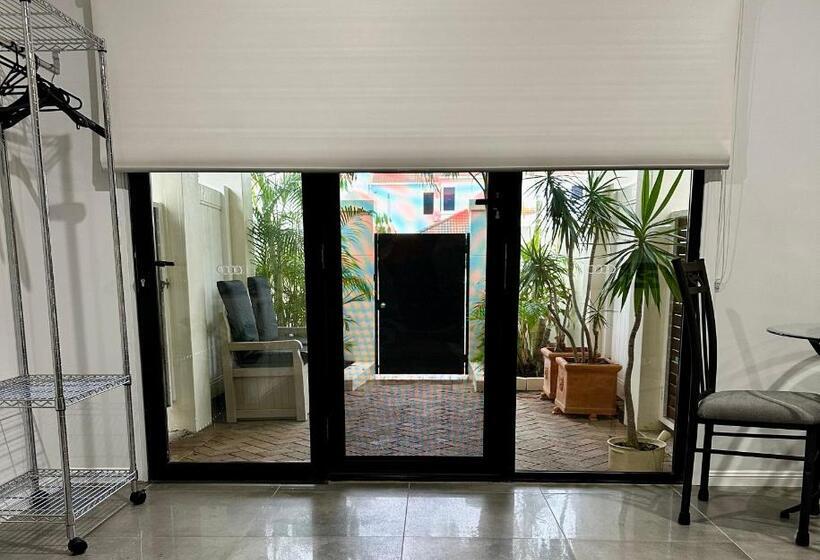 ペンション Large Studio In The Heart Of Hope Island & Sanctuary Cove
