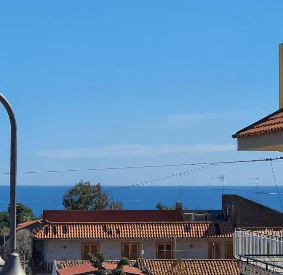 پانسیون Room In Bb   Guest House In Acireale