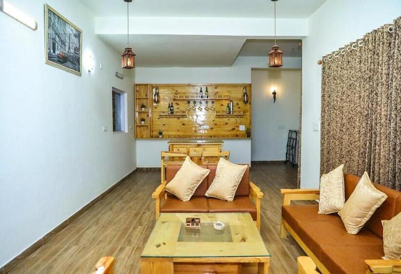 مبيت وإفطار Aaryam Villa