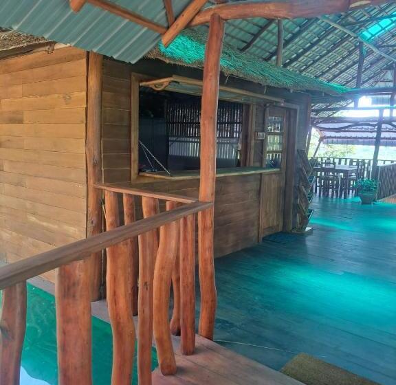 בית מלון כפרי Aybish Resort