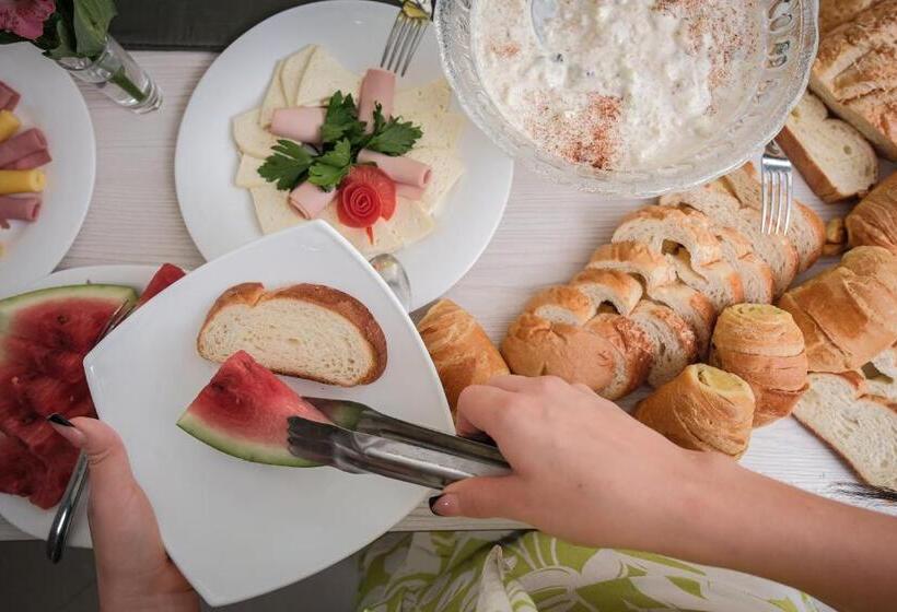 هتل Green Platinum