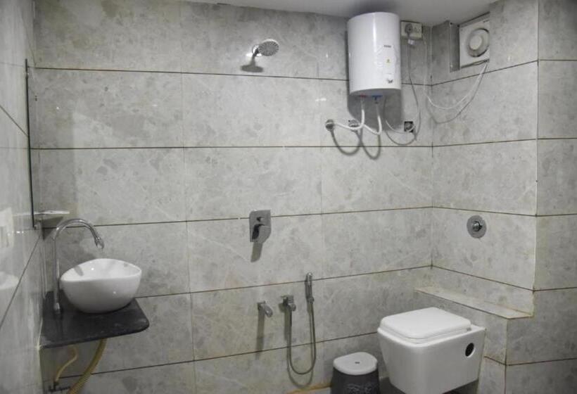 Отель Rajpath Inn