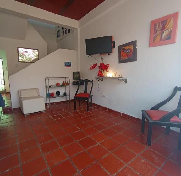 هتل Santa Veronica Inn