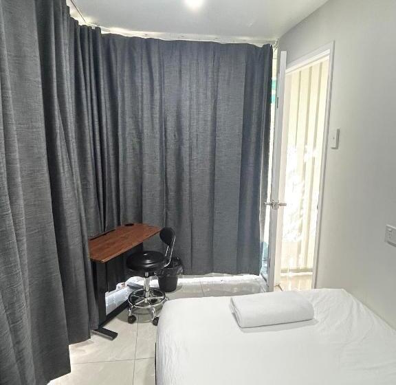 پانسیون 26 Gladstone Rd Highgate Hill