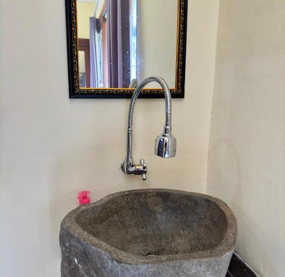 Пансион Asri Dana Guest House