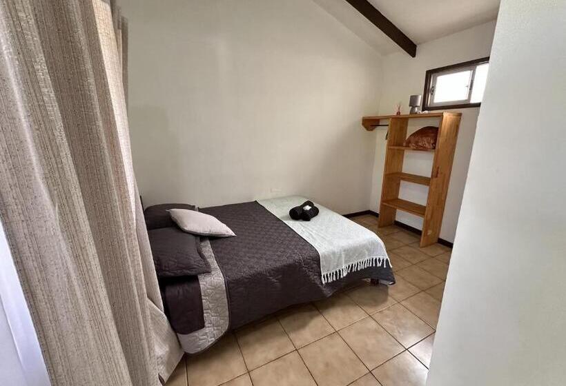 بنسيون Hostal Vaianny