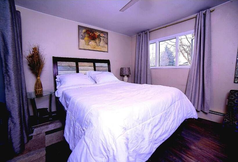 פנסיון King Suite On 16th Ave