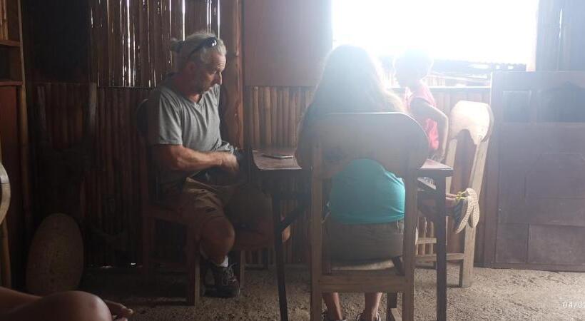 پانسیون Merids