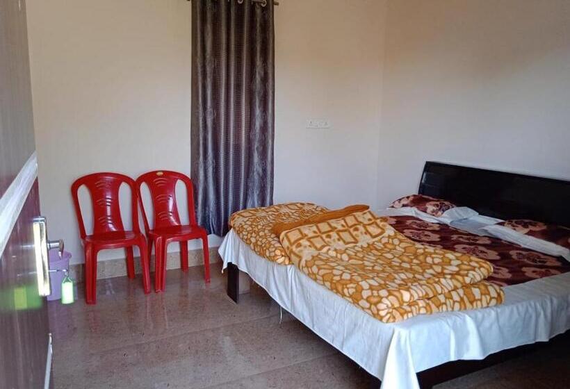 펜션 Shri Govind Guest House