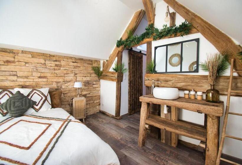 Bed and Breakfast Le Relais Des Caleches La Jungle Room