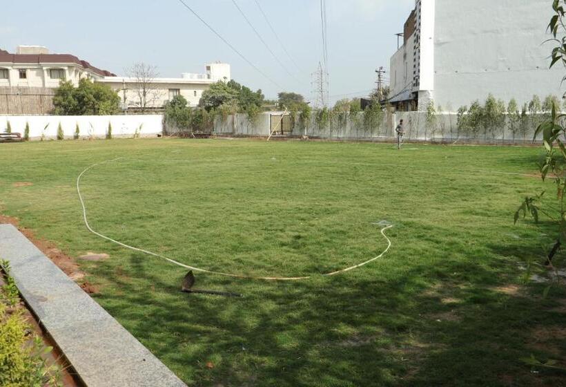 فندق Crown Park Luxury