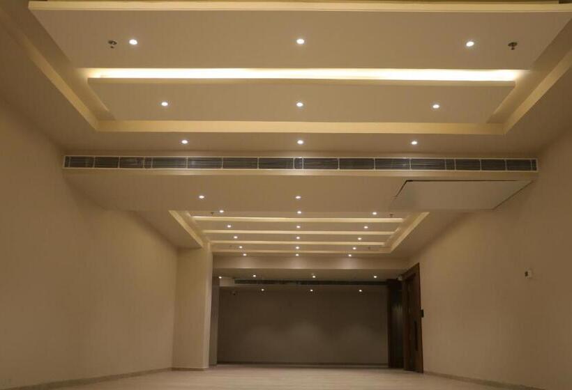 فندق Crown Park Luxury