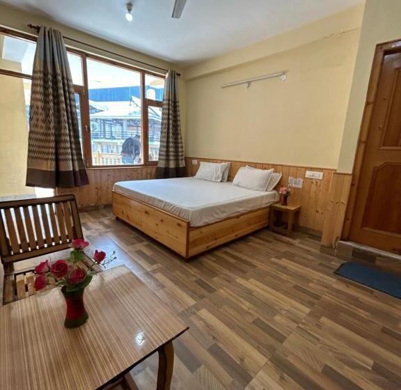 Отель Sidham Hospitality !! Top Rated & Most Awarded Properties In Tricity !!