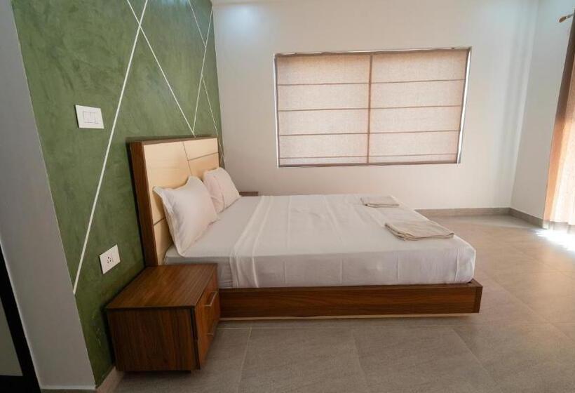 فندق Jungle Drive Resort Vayalada